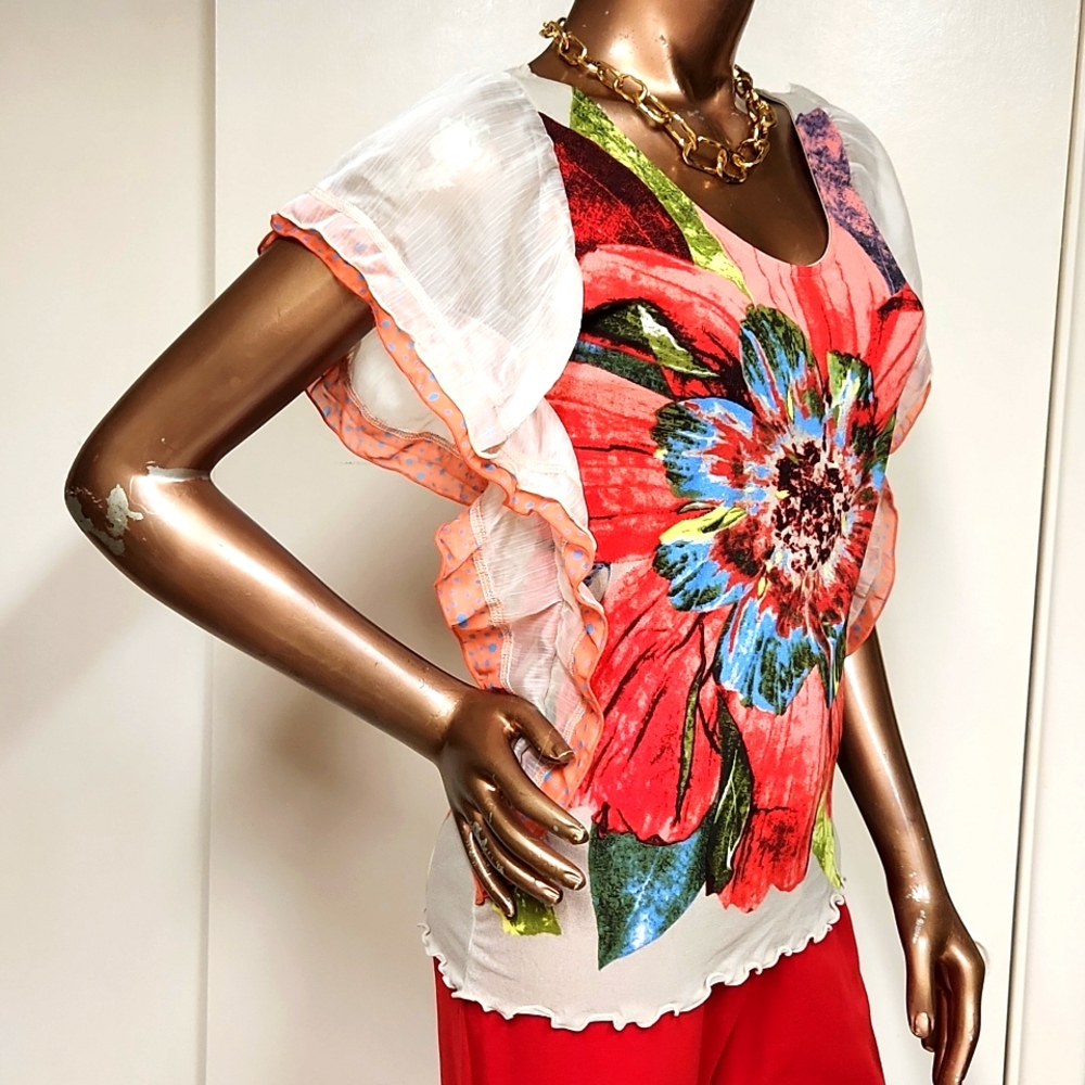 Zion Floral Ruffled Side Blouse Size Small - Picture 2 of 5